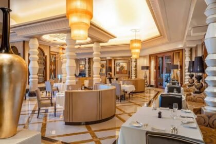 Al Majlis at Raffles Makkah Palace: A Spiritual Dining Experience Like No Other